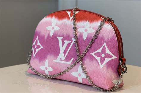 lv escale pochette cosmetique|LV Escale Pochette Cosmetique (M69139) .